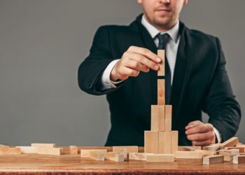 Ricardo K e Reestruturação de Empresas