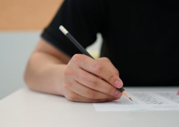 suspensão de concursos federais