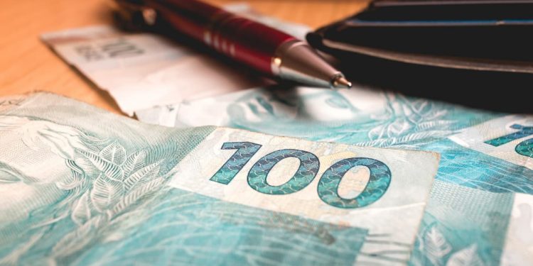 TCE RJ abre concurso para 40 vagas