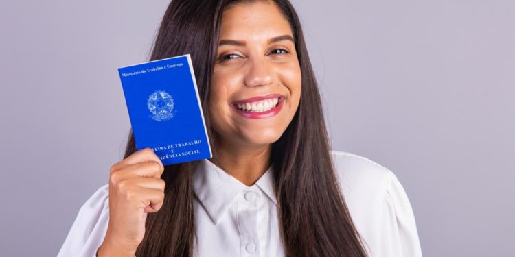 Entenda como fica o fim da multa de 10% do FGTS