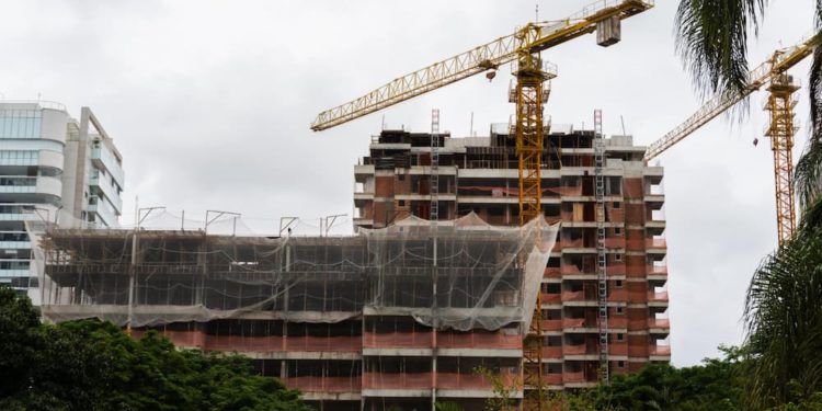 Maiores construtoras do país têm suas receitas reduzidas em 85%