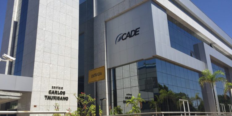 cgu diz que cade opera sob risco de interesses