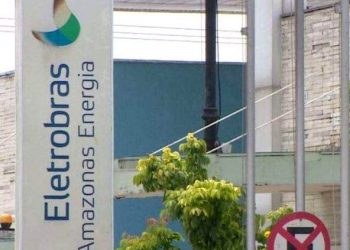 sindicatos conseguem suspender demissões da eletrobras