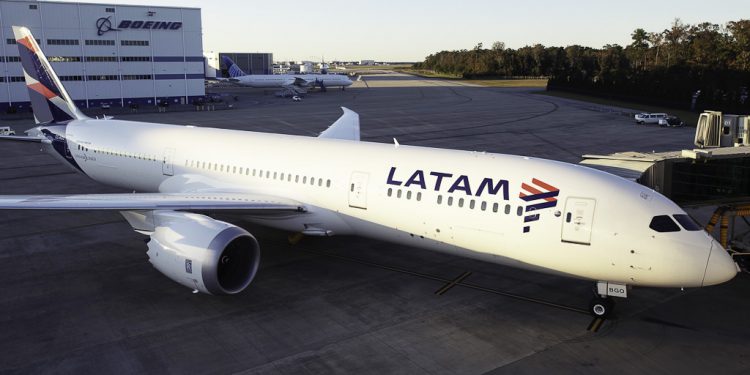 cade recebe acordo de joint venture das aéreas latam e delta