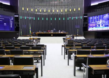 projeto de lei prevê reserva de vagas a mulheres em concursos públicos