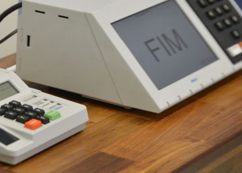 positivo ganha licitação e fornecerá novas urnas por R$ 800 mi
