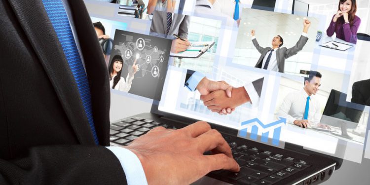 saiba como se destacar em chamadas de videoconferência profissional