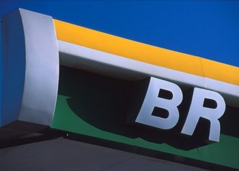 petrobras dá aval e todas as ações da br distribuidora estão à venda