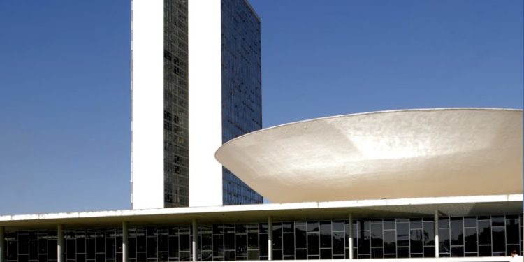 servidores continuarão sem reajuste, afirma câmara