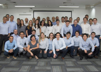peers consulting oferece estágio em diversas áreas