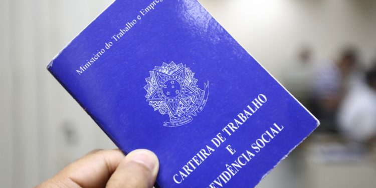 reforma-trabalhista-reflete-na-hora-extra-de-algumas-profissões