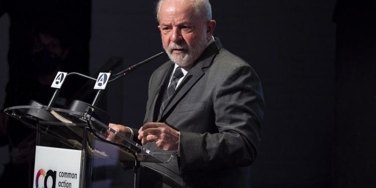 Terceiro mandato de Lula realiza 1º concurso