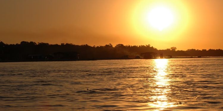 Férias no Rio Araguaia: Resort com água termais atrai turistas