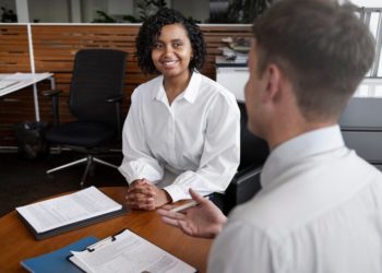 Empregos formais no Amapá: movimenta 84% do comércio e serviços em 2023