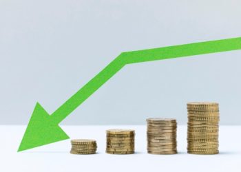 Impacto da queda da taxa Selic no crescimento da energia solar no Brasil