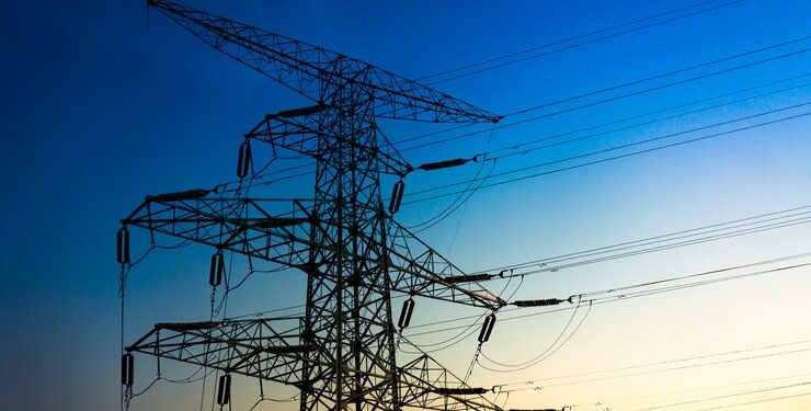 Geração distribuída em prédios públicos: Comissão aprova projeto