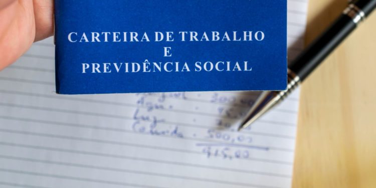 Empregos formais em novembro