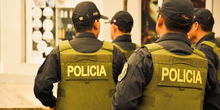 Operação investiga fraudes em licitações e lavagem de dinheiro em prefeituras do Acre