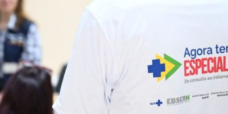 Santa Casa de Curitiba responde por cerca de 10 mil atendimentos do Agora Tem Especialistas e se posiciona entre as líderes do programa