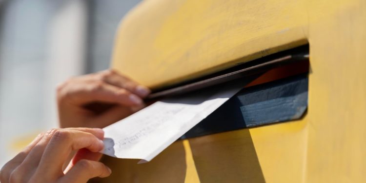 Correios planejam jornada 12x36 em meio a reestruturação e enfrentam reação de trabalhadores