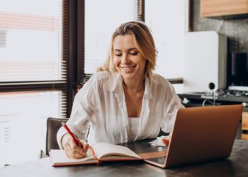 Programa internacional seleciona mulheres para formação em liderança pública na França