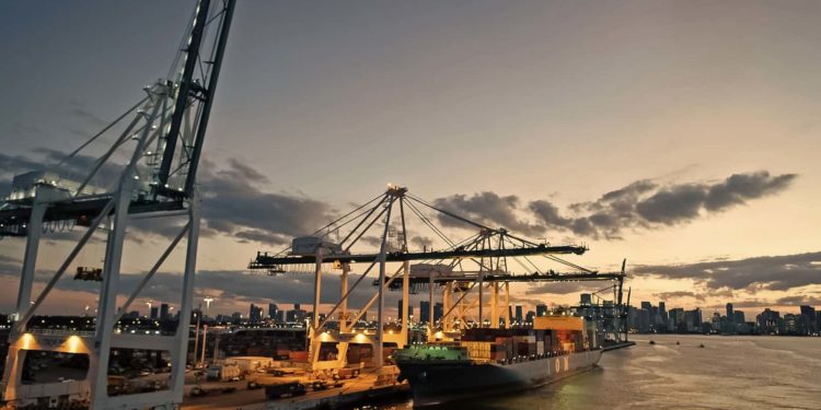 Mestrado internacional forma nova turma de servidores da ANTAQ em gestão portuária