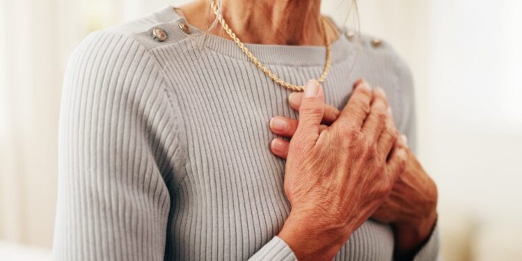 Menopausa acende alerta para riscos cardiovasculares e reforça importância da prevenção
